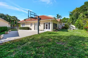 150 Lost Bridge Dr, Palm Beach Gardens, FL 33410 - Photo 37