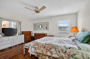 10215 N Circle Lake Dr, Boynton Beach, FL 33437 - Photo 23