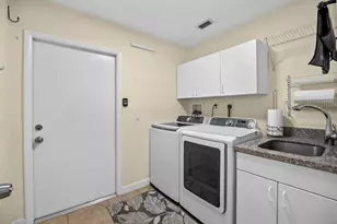 1346 NW Pine Lake Dr, Stuart, FL 34994 - Photo 33