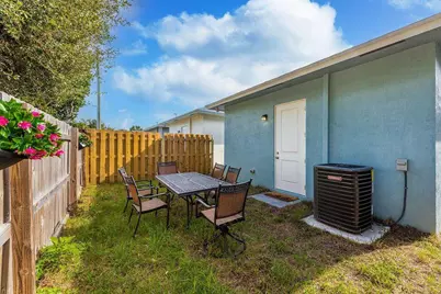 3210 Hiawatha Avenue, West Palm Beach, FL 33409 - Photo 29