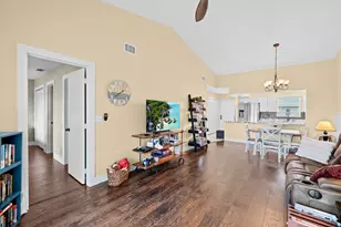 2950 SE Ocean Blvd Unit, Stuart, FL 34996 - Photo 9