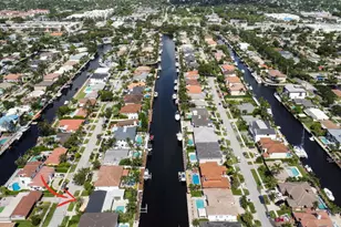 2631 NE 48 Th St, Lighthouse Point, FL 33064 - Photo 9