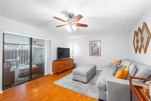 3204 SE Guenevere Ln, Port Saint Lucie, FL 34952 - Photo 9