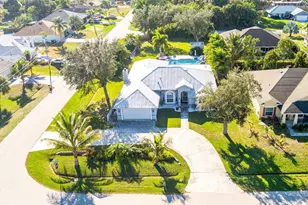 1002 SW Hamrock Ave, Port Saint Lucie, FL 34953 - Photo 3