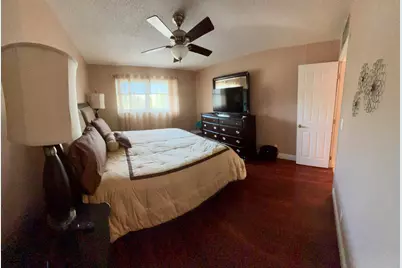 729 Lori Drive, Unit #302, Palm Springs, FL 33461 - Photo 11