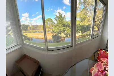 729 Lori Drive, Unit #302, Palm Springs, FL 33461 - Photo 19