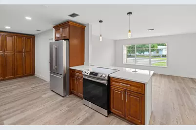 4473 Pine Garden Lane, Lake Worth, FL 33467 - Photo 11