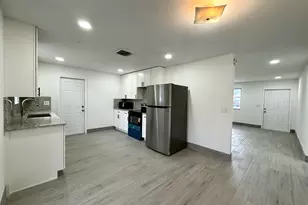 1376 Meadowbrook Dr, West Palm Beach, FL 33417 - Photo 5