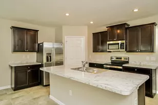 368 NW Camrose St, Port Saint Lucie, FL 34983 - Photo 3