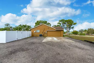 16896 N 76th Street, Loxahatchee, FL 33470 - Photo 3
