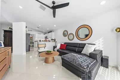 4052 Crescent Creek Place, Coconut Creek, FL 33073 - Photo 11