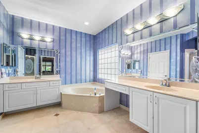 8688 Via Avellino, Lake Worth, FL 33467 - Photo 31