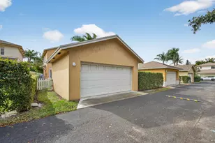 521 W Branch St, Lantana, FL 33462 - Photo 17