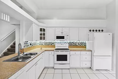 1007 Via Jardin, Palm Beach Gardens, FL 33418 - Photo 5