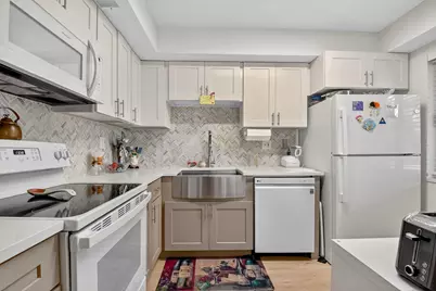 3050 Presidential Way, Unit #106, West Palm Beach, FL 33401 - Photo 5
