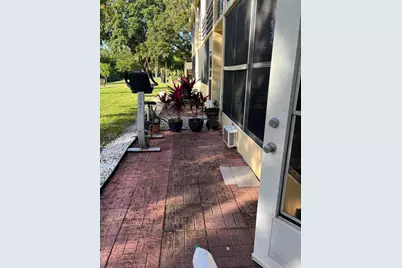 66 Windsor D, West Palm Beach, FL 33417 - Photo 9