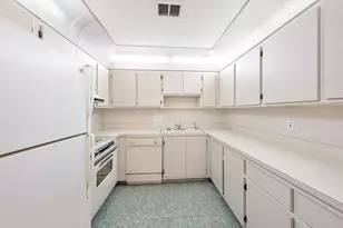 2638 Gately Dr E, West Palm Beach, FL 33415 - Photo 11