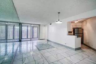 212 Lake Pointe Dr, Oakland Park, FL 33309 - Photo 3