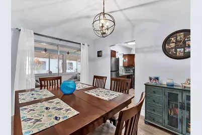 7615 NW 68th Avenue, Tamarac, FL 33321 - Photo 9