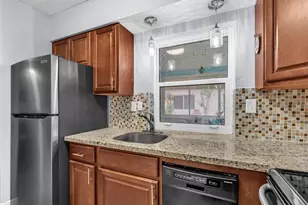 7615 NW 68th Ave, Tamarac, FL 33321 - Photo 11