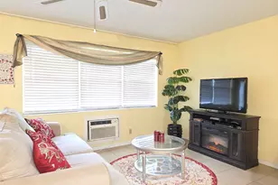 204 Kent L, West Palm Beach, FL 33417 - Photo 11