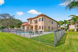 3415 Collonade Dr, Wellington, FL 33449 - Photo 13