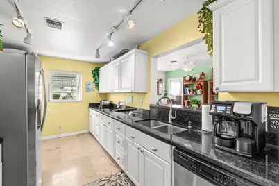 1009 SW 3rd Avenue, Boynton Beach, FL 33426 - Photo 3