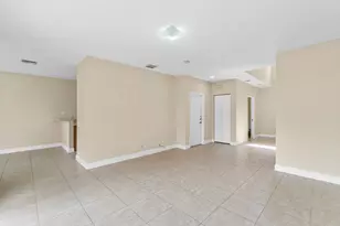809 Talia Circle Unit #809 Talia Circle, Palm Springs, FL 33461 - Photo 5