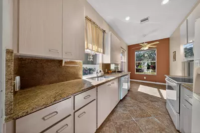 111 NW Bentley Circle, Port Saint Lucie, FL 34986 - Photo 5