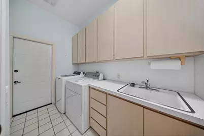 111 NW Bentley Circle, Port Saint Lucie, FL 34986 - Photo 13