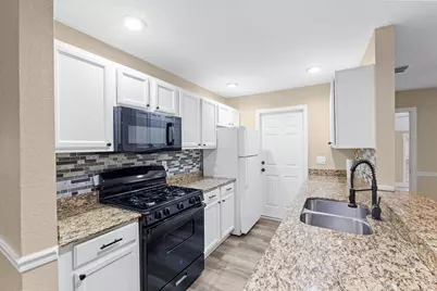 372 NE Ardsley Drive, Port Saint Lucie, FL 34983 - Photo 9