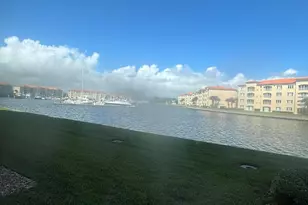 17 Harbour Isle Dr W, Fort Pierce, FL 34949 - Photo 1