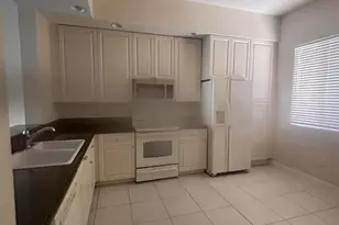 17 Harbour Isle Dr W, Fort Pierce, FL 34949 - Photo 3