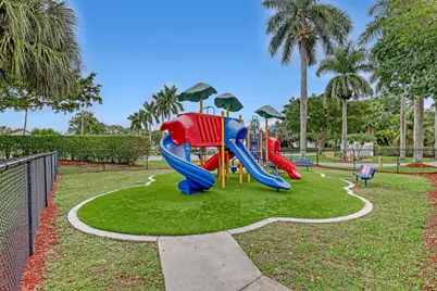 5877 Las Colinas Circle, Lake Worth, FL 33463 - Photo 47