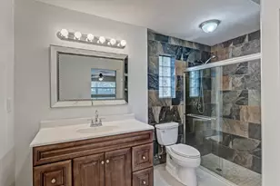 2545 Venice Dr, Palm Beach Gardens, FL 33410 - Photo 27