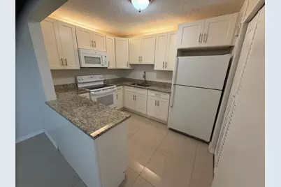 5930 Whispering Pine Way, Unit #B-1, Greenacres, FL 33463 - Photo 13