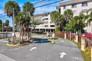 8030 Hampton Blvd, North Lauderdale, FL 33068 - Photo 3