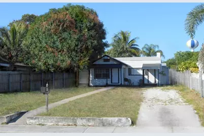517 S C Street, Lake Worth Beach, FL 33460 - Photo 1