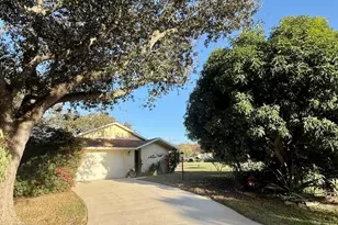 13296 SE Point O Woods Ct, Hobe Sound, FL 33455 - Photo 1