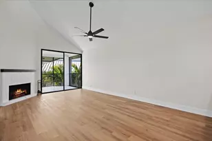 144 Bay Colony Dr N, Juno Beach, FL 33408 - Photo 11