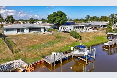 683 SE Harborview Drive, Port Saint Lucie, FL 34953 - Photo 25