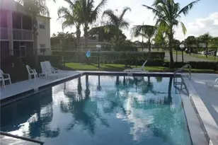 1505 Crescent Circle Unit, Lake Park, FL 33403 - Photo 1