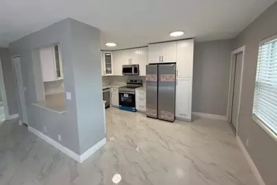 810 Lake Shore Drive, Unit #19, Lake Park, FL 33403 - Photo 5