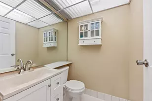 207 Saxony E, Delray Beach, FL 33446 - Photo 11