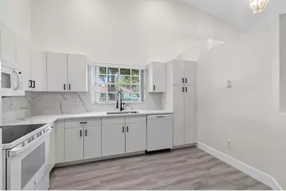 9910 Malvern Drive, Tamarac, FL 33321 - Photo 17