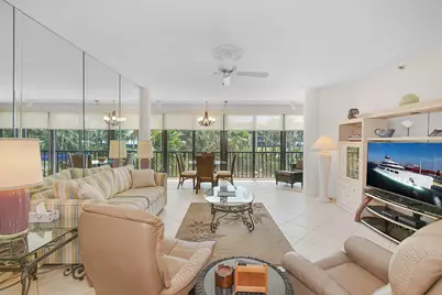 221 NE Plantation Road, Unit #211, Stuart, FL 34996 - Photo 9