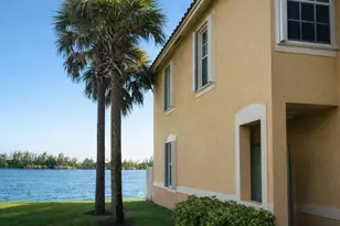 4083 Crystal Lake Dr, Deerfield Beach, FL 33064 - Photo 3