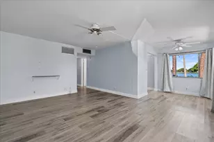 2004 Lake Osborne Dr, Lake Worth, FL 33461 - Photo 11