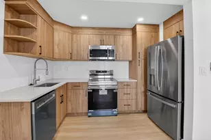 379 NW 23rd St, Boca Raton, FL 33431 - Photo 15