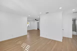 379 NW 23rd St, Boca Raton, FL 33431 - Photo 7